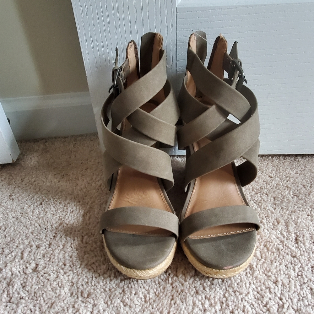 Gray wedges